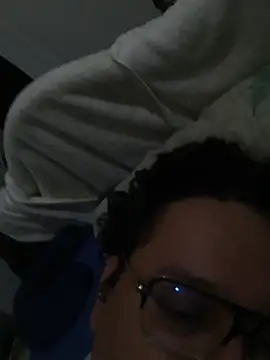 beautiful hands  online show from April 22, 3:31 am