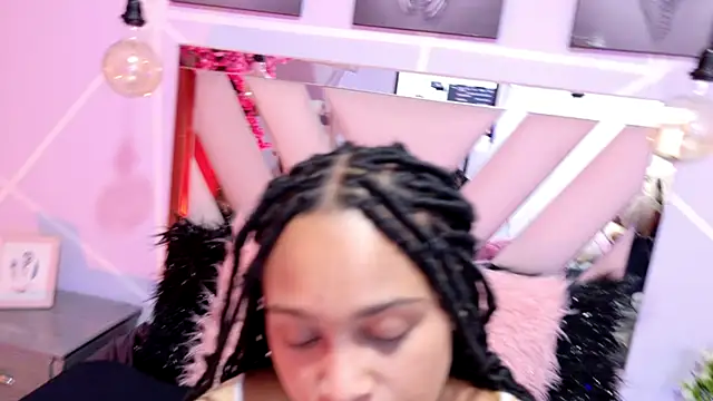 Elith noa online show from November 11, 7:36 pm