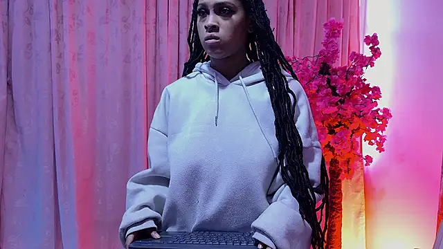 Elith noa online show from January 7, 7:27 pm