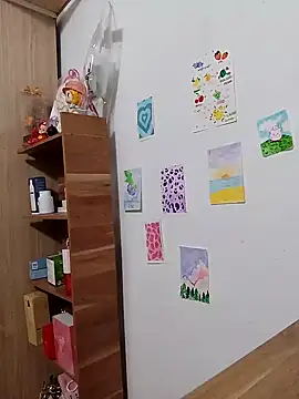 Snapshot of Vani_S2 chatting on December 6, 11:44 am Vani S2 online show from December 6, 11:44 am