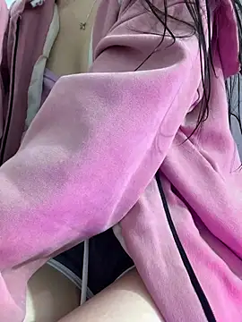 Snapshot of Vani_S2 chatting on December 14, 12:23 pm Vani S2 online show from December 14, 12:23 pm