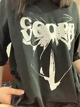 Snapshot of Vani_S2 chatting on March 3, 3:20 pm Vani S2 online show from March 3, 3:20 pm