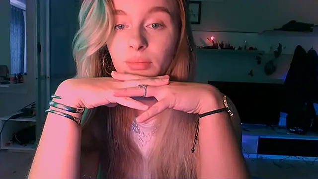 Snapshot of Eva_Jaya chatting on September 12, 10:04 am Eva Jaya online show from September 12, 10:04 am