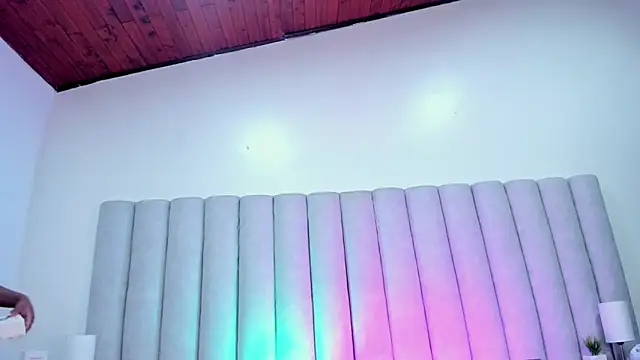 briannajackson  online show from February 24, 11:43 am