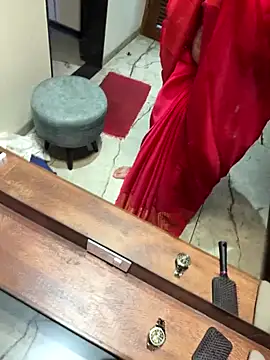 Snapshot of versatile_guy01 chatting on October 13, 3:06 am versatile guy01 online show from October 13, 3:06 am