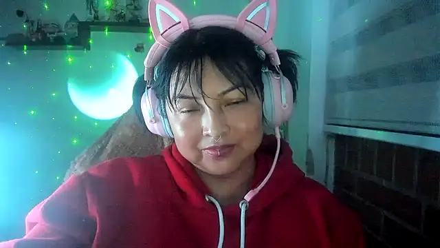 Shaddycute  online show from April 13, 3:56 am