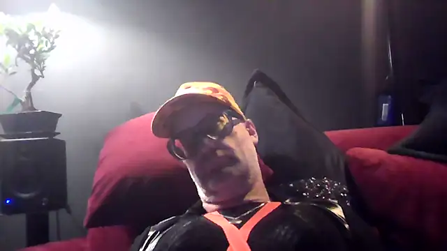 biffboff123 online show from May 25, 3:12 am