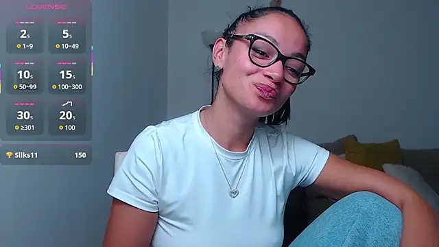 Snapshot of BabySerene chatting on October 6, 3:48 am BabySerene online show from October 6, 3:48 am