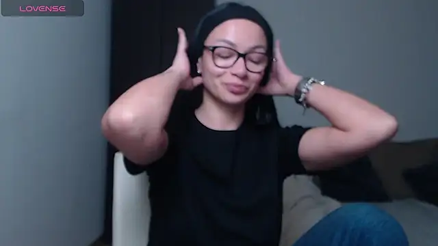 BabySerene online show from April 6, 3:37 am