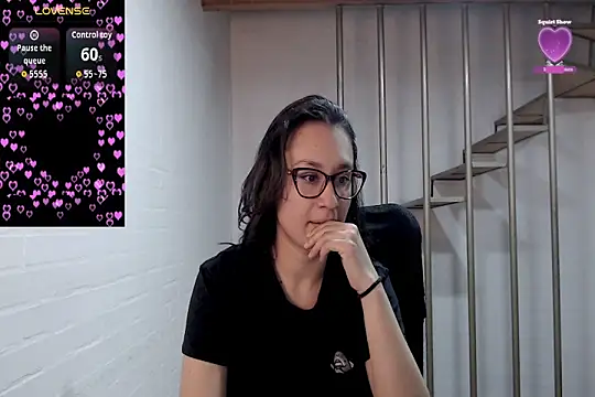 Jessie Desire online show from November 11, 2:11 am