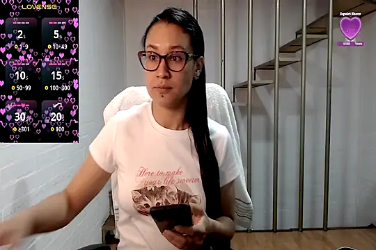 Jessie Desire online show from November 18, 1:22 am