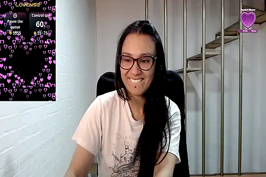 Jessie Desire online show from November 29, 1:30 am