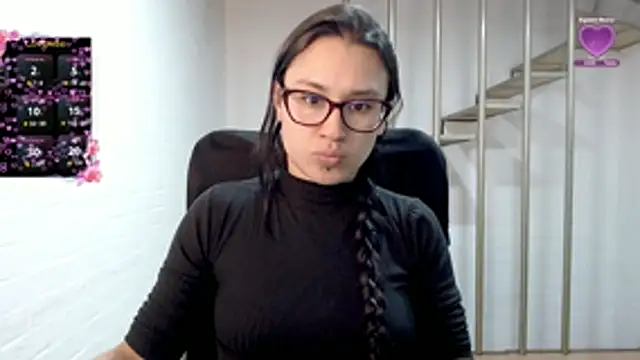 Snapshot of Jessie_Desire chatting on February 5, 1:54 am Jessie Desire online show from February 5, 1:54 am