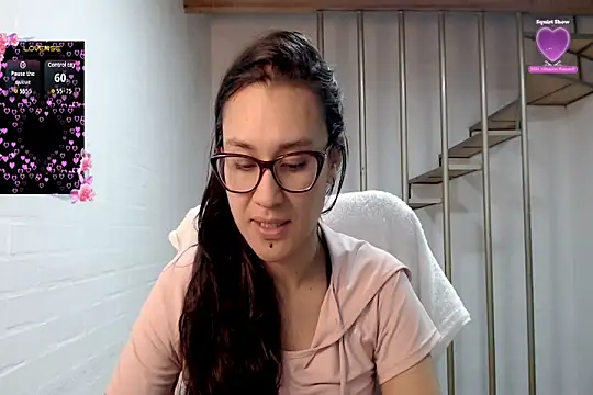 Snapshot of Jessie_Desire chatting on February 10, 2:37 am Jessie Desire online show from February 10, 2:37 am