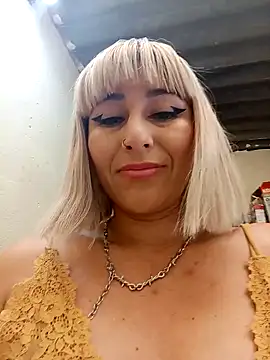 florecita9 online show from December 20, 8:23 pm