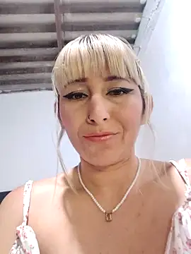 florecita9 online show from January 25, 8:53 pm