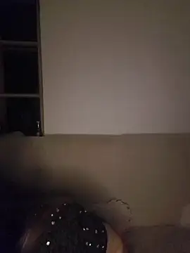 katiestevens online show from December 17, 11:00 pm