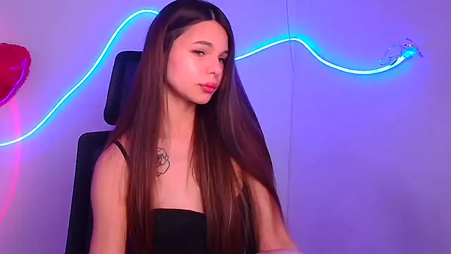 Hanna Way online show from February 19, 7:17 am