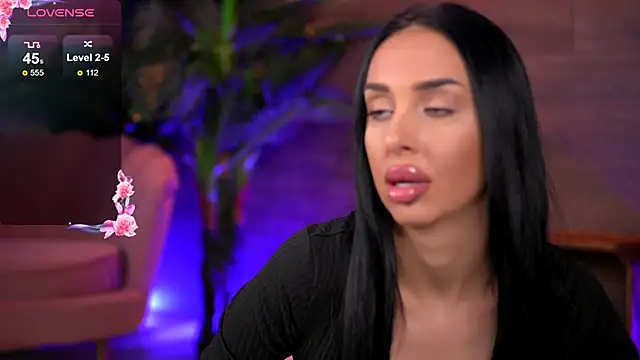 KairaAndrews online show from October 13, 6:52 pm