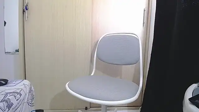 Snapshot of TommyMyler chatting on December 21, 4:36 pm TommyMyler online show from December 21, 4:36 pm