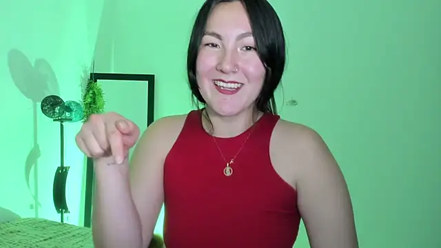 Elle Lee  online show from March 11, 12:00 am