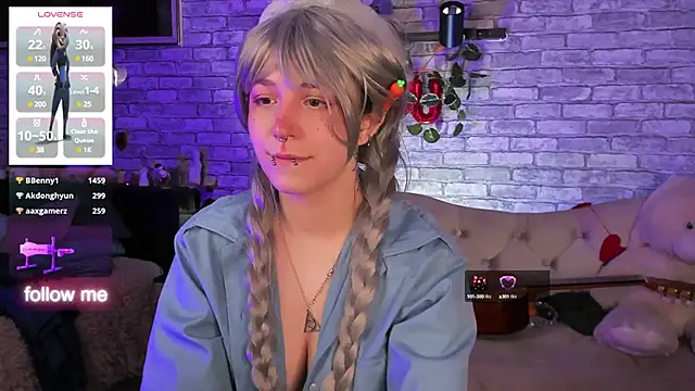 Alex Howell online show from March 15, 3:40 am