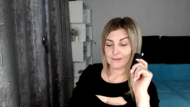 Amelia Harper online show from February 28, 3:26 pm