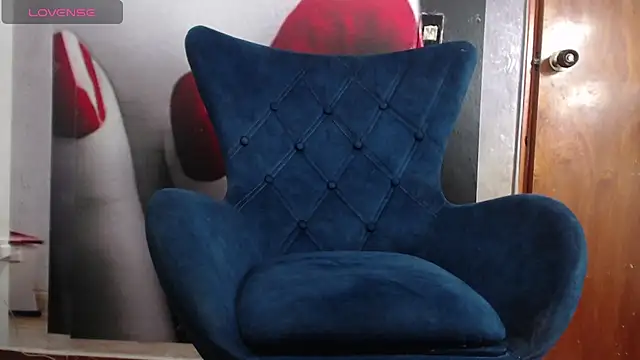 karenlennox1 online show from January 12, 5:13 am