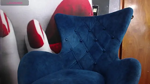 karenlennox1 online show from February 14, 6:23 am