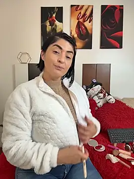 karenlennox1 online show from May 30, 11:02 pm