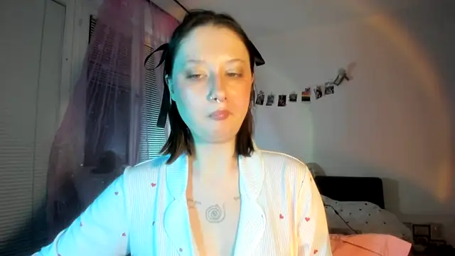 Jenny darling love online show from April 13, 6:13 pm