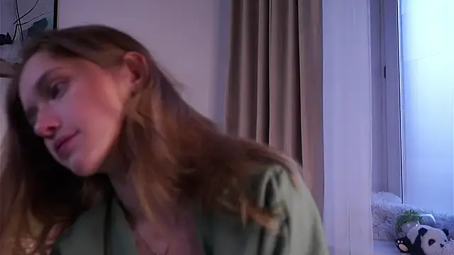 EdlinHargus online show from November 8, 1:39 am