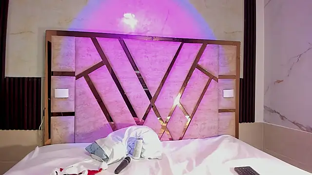 molly sweetee online show from December 5, 1:47 am