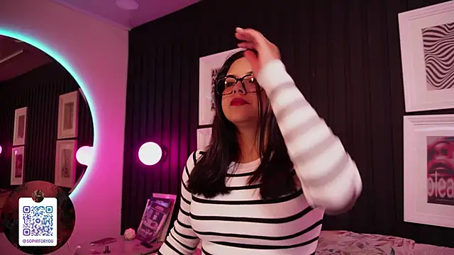 Sophia wilsonn  online show from April 9, 10:42 am