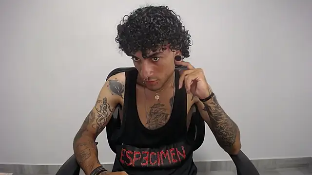 present the magic online show from February 12, 10:15 pm