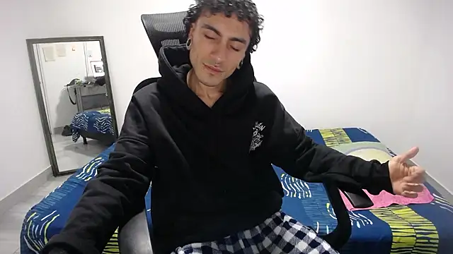 present the magic online show from March 25, 5:35 am