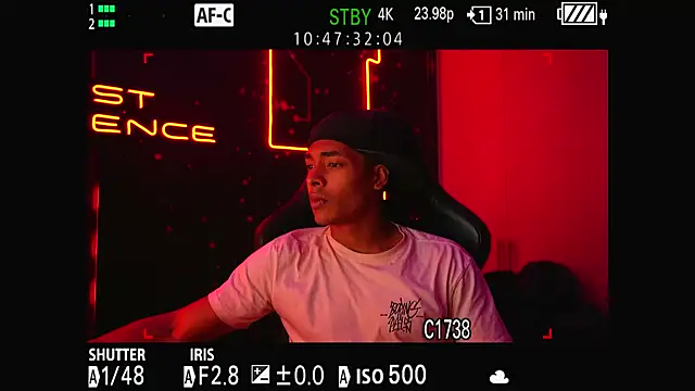 Snapshot of Jhonyblack_1 chatting on November 10, 12:04 pm Jhonyblack 1 online show from November 10, 12:04 pm