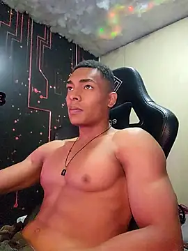 Snapshot of Jhonyblack_1 chatting on November 28, 5:26 pm Jhonyblack 1 online show from November 28, 5:26 pm