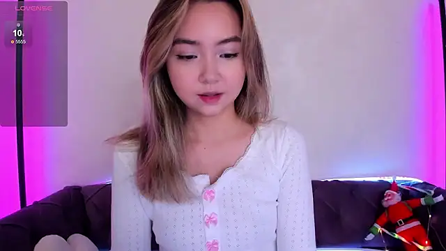 Fluffy Rose online show from December 9, 1:51 am