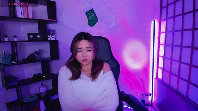 Fluffy Rose online show from December 27, 11:39 am