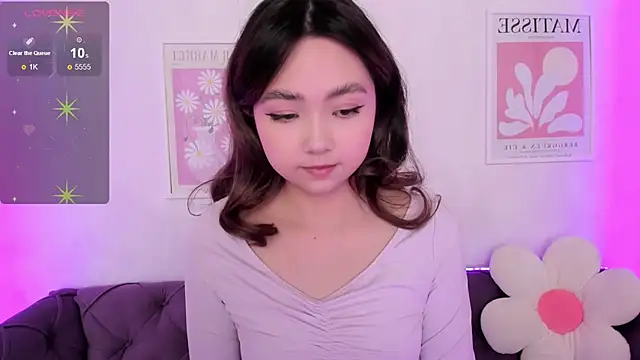 Fluffy Rose online show from March 14, 8:10 am