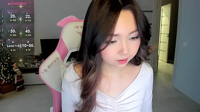 Fluffy Rose online show from December 15, 3:11 am