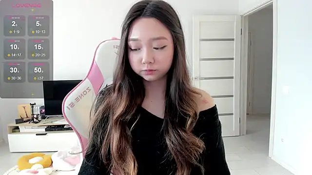 Fluffy Rose online show from June 2, 12:45 am