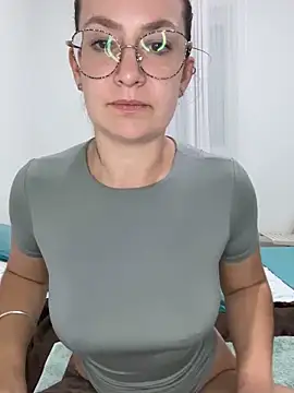 ladoucedu34 online show from October 14, 8:20 pm