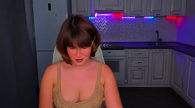 Snapshot of mirrorofsoul chatting on December 11, 4:39 am mirrorofsoul online show from December 11, 4:39 am