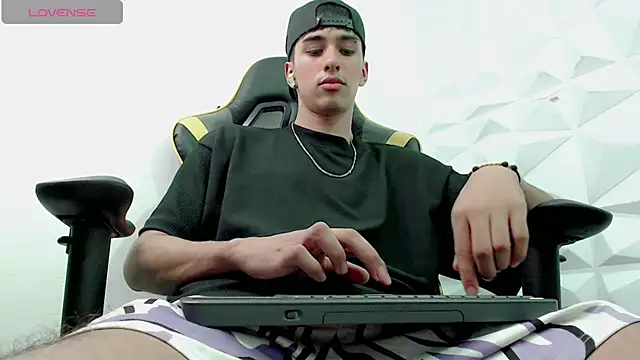 Jake tripp online show from December 20, 9:32 am