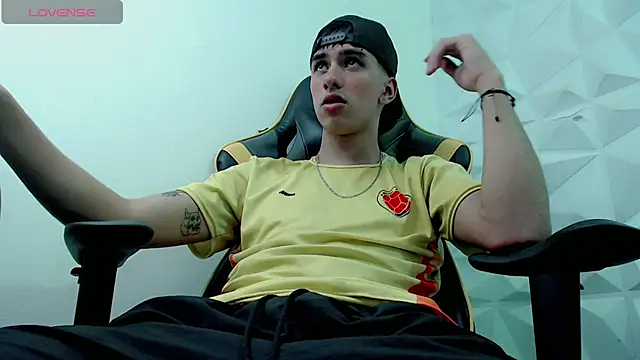 Jake tripp online show from December 22, 9:33 am