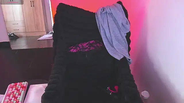 bonnie moon  online show from February 27, 6:08 pm