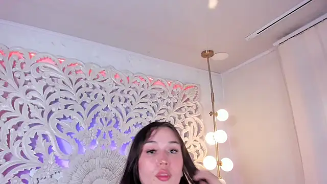 Snapshot of Kayla_stern_ chatting on December 19, 7:43 pm Kayla stern online show from December 19, 7:43 pm