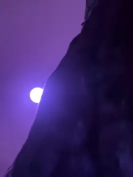 Haleytightlips1986 online show from April 16, 10:01 pm